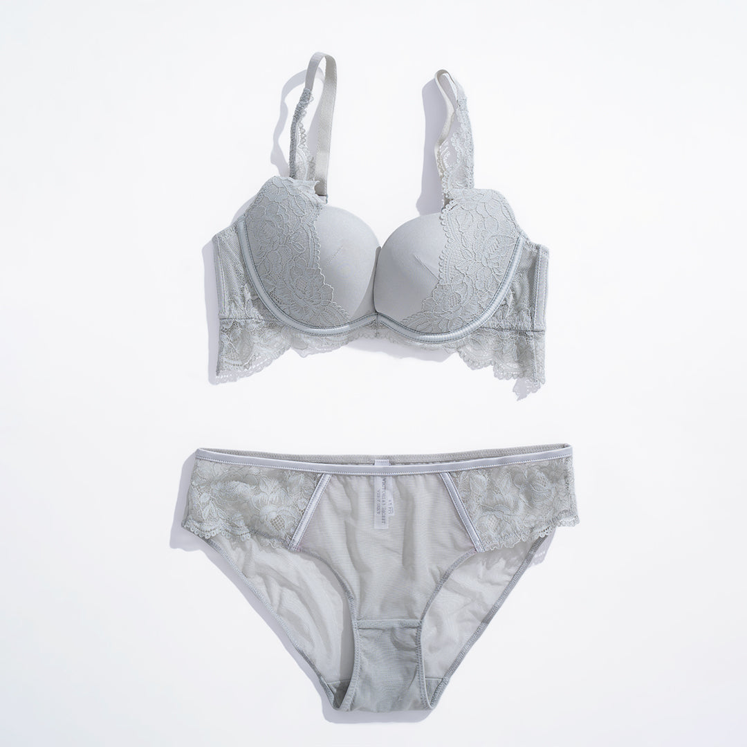 Victoria Secret T257 Bra Set