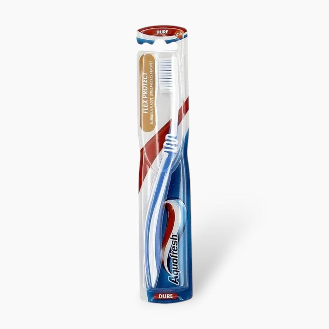 AquaFresh Flex Protect Dure Tooth Brush