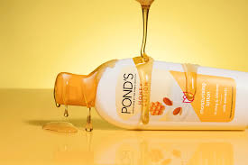 Ponds Honey & Almond Moisturising Body Lotion 65ml